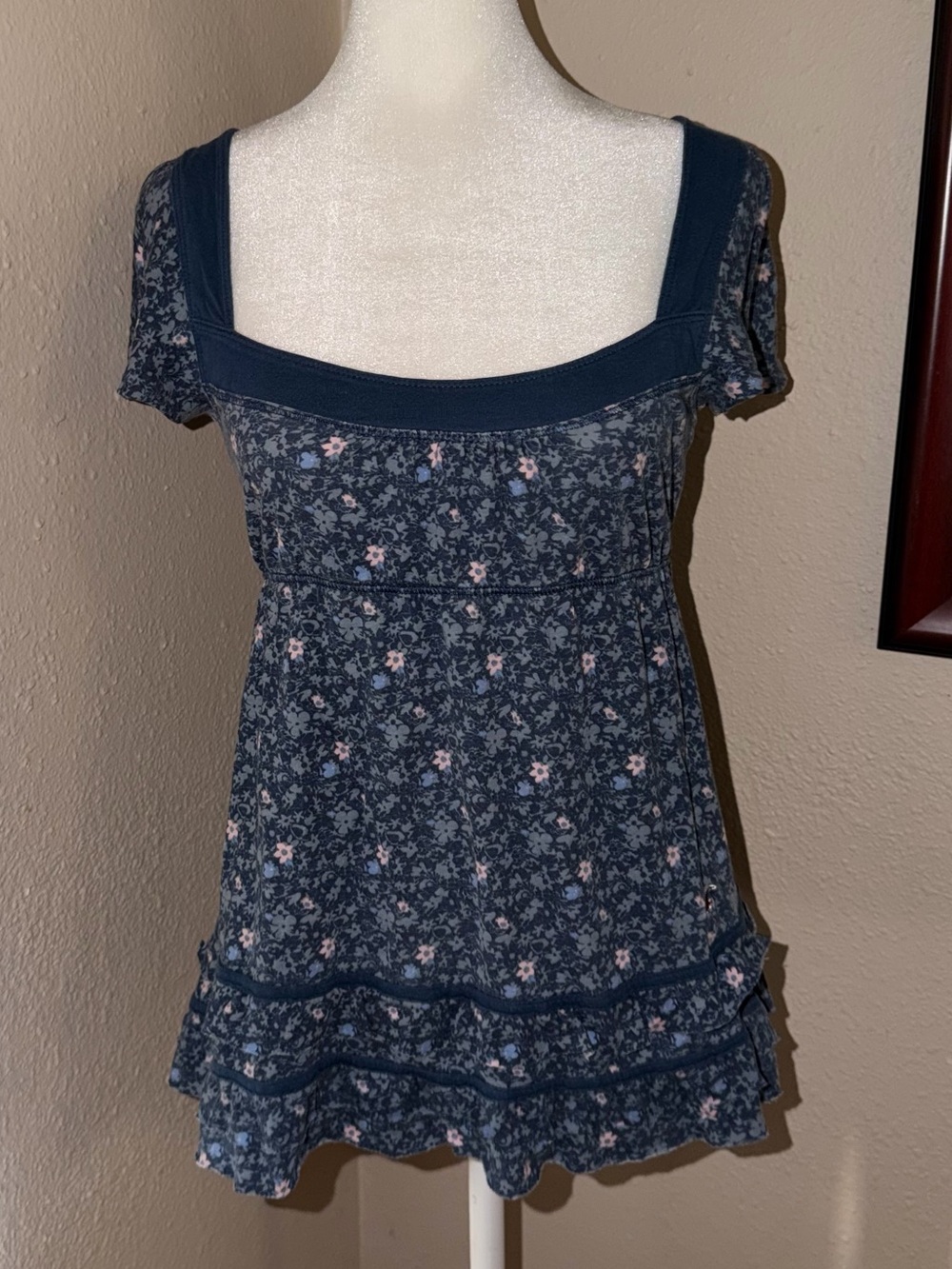 Vintage Y2K Hollister 2000s Square Neck Floral Babydoll Top